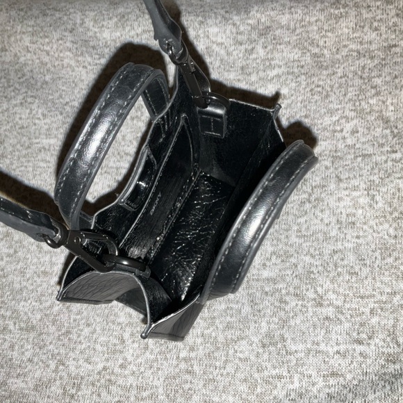 DKNY Maze Mini Crossbody In Black Mini tote Black Faux leather - Picture 5 of 6